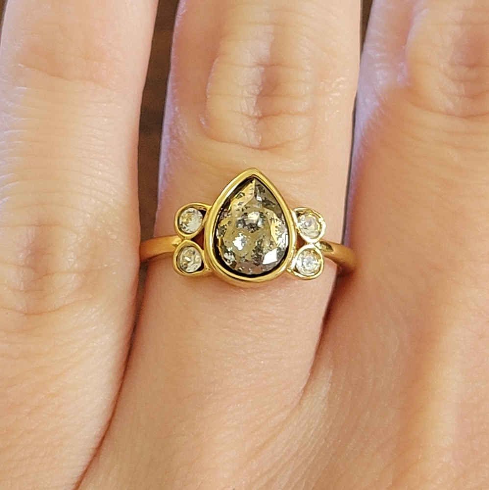 Fragrant Jewels Golden Teardrop Ring